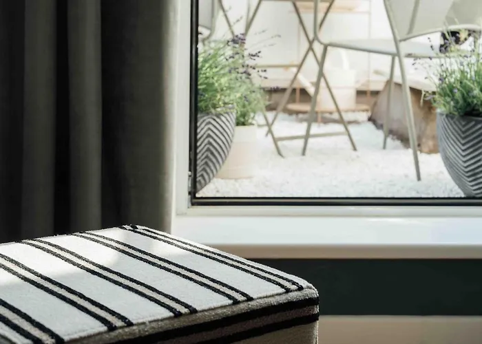 Clemonte - Your Reception-less Boutique Hideaway