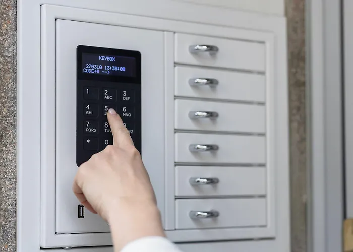 Clemonte - Your Reception-less Boutique Hideaway 5* Solnohrad