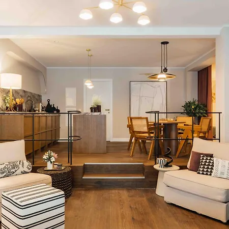 Clemonte - Your Reception-less Boutique Hideaway *