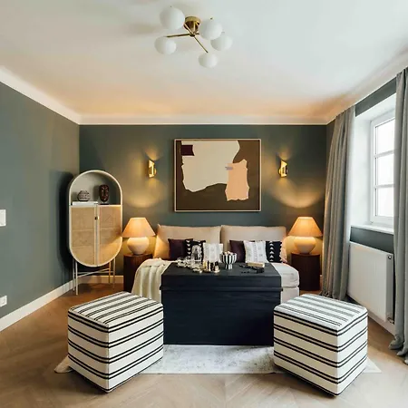 Clemonte - Your Reception-less Boutique Hideaway *